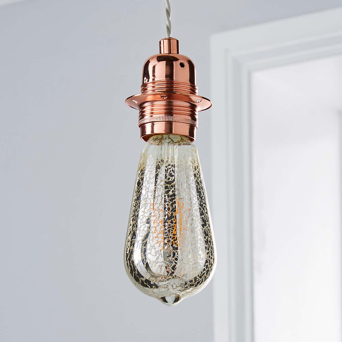 Dunelm 4 Watt ST64 ES LED Crackle Bulb