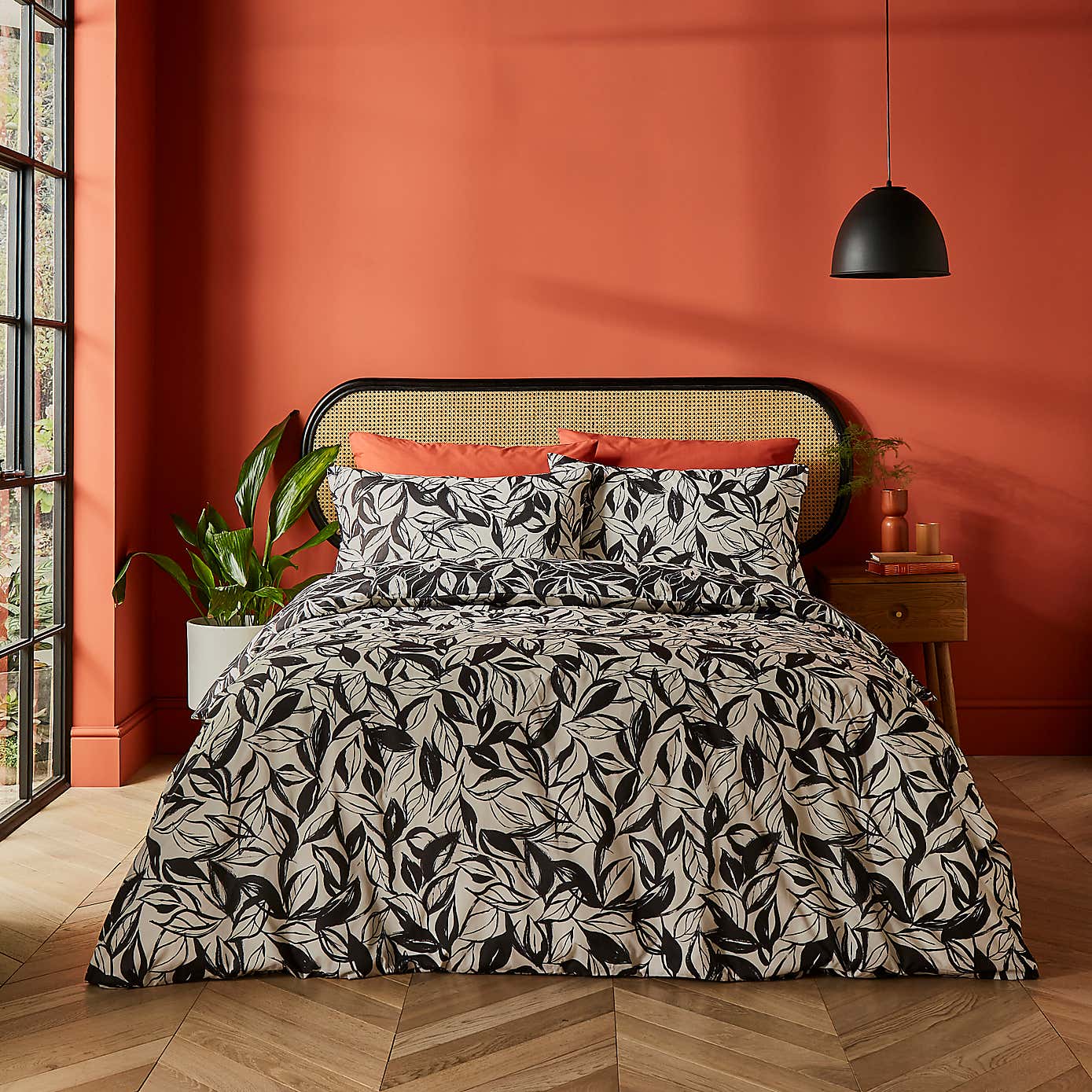 Sketched Leaf 144 Thread Count Reversible Cotton Duvet Cover & Pillowcase Set