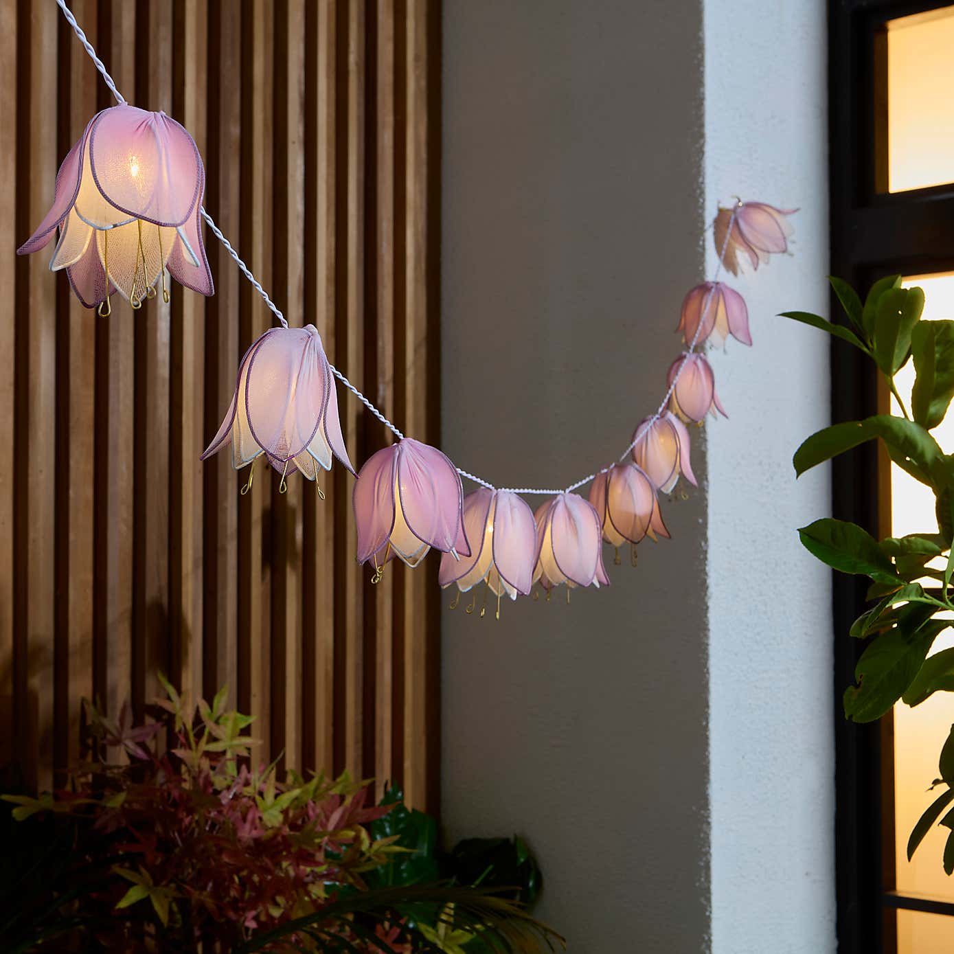 Fabric Flowers 10 LED Indoor Outdoor Solar String Lights