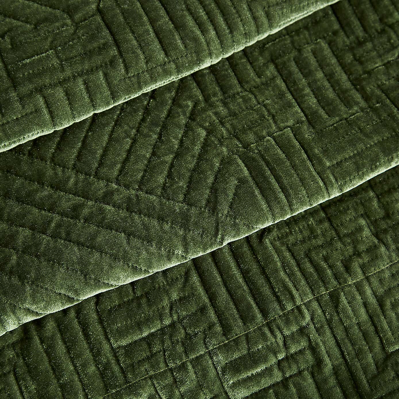 Haisley Geo Bedspread