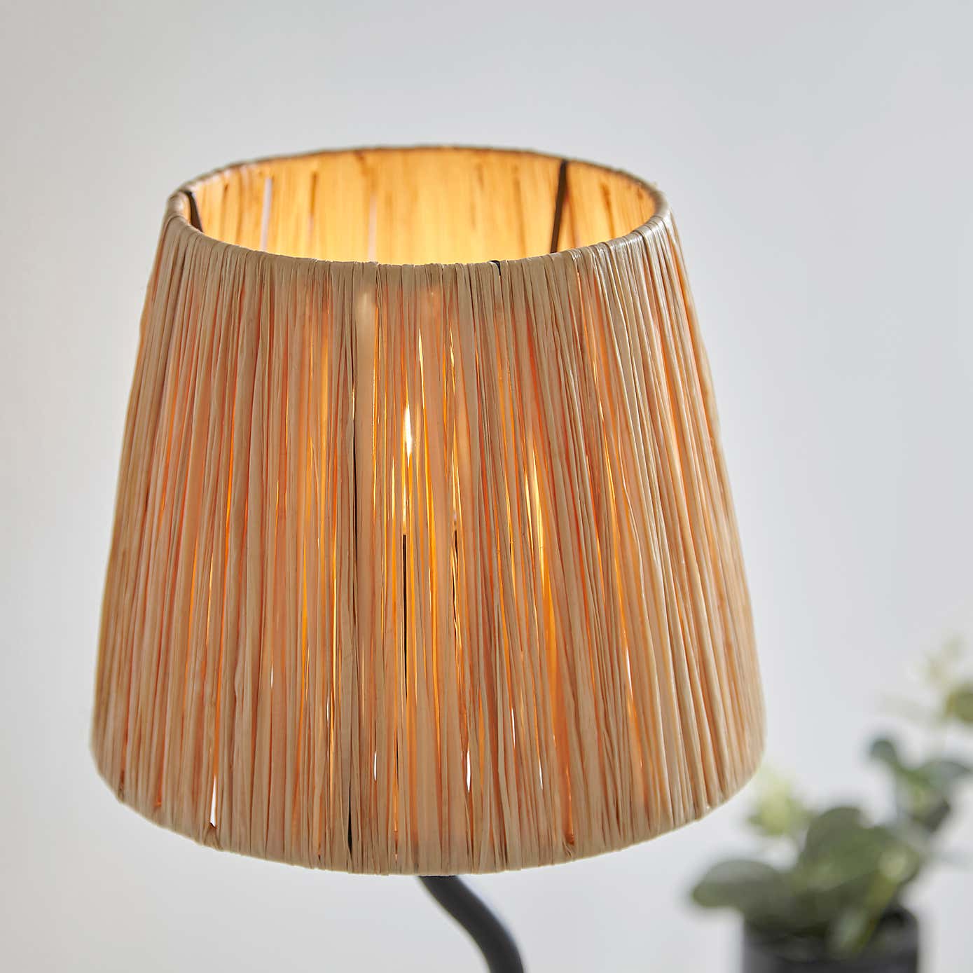 Vogue Priya Table Lamp