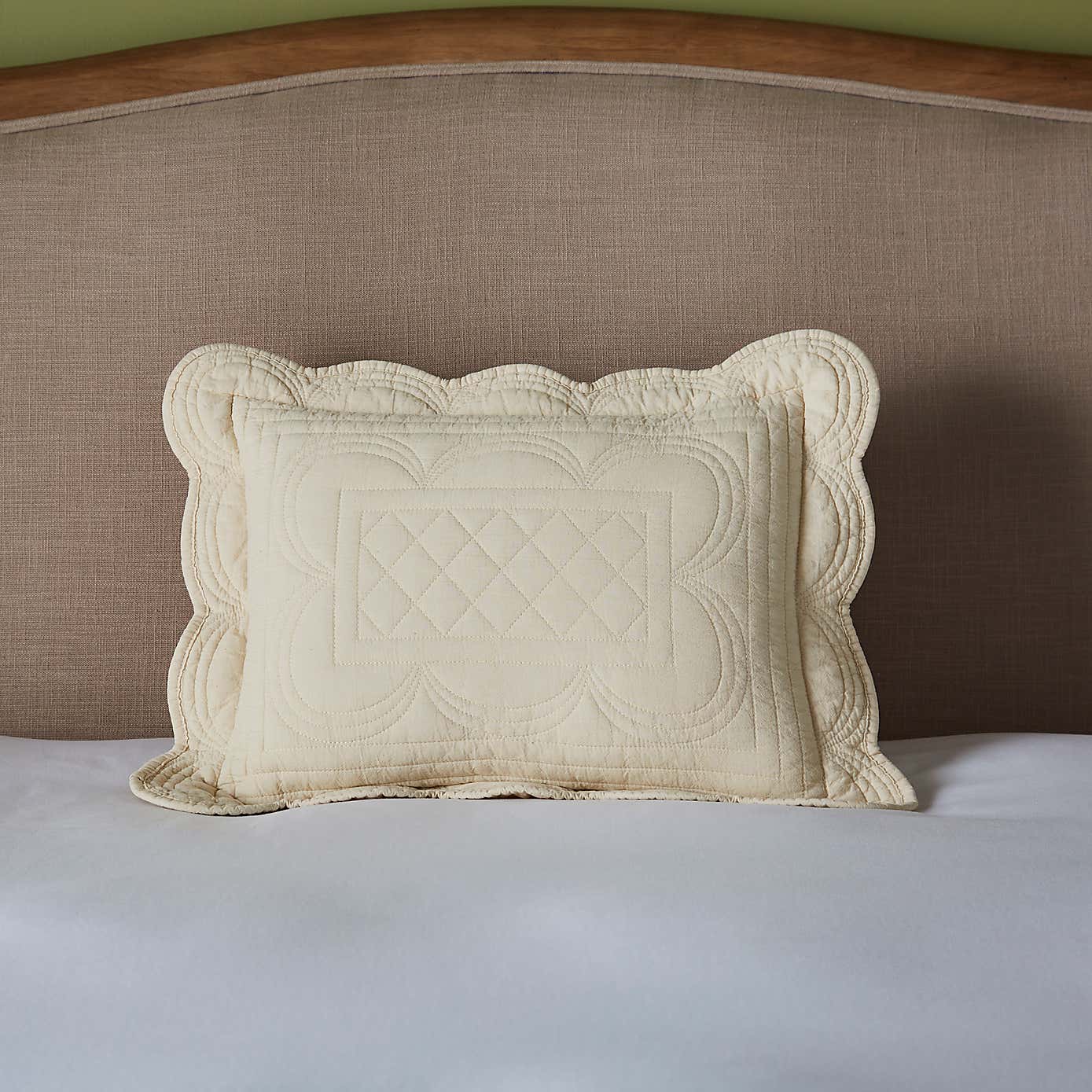 Dorma Soft Scalloped Rectangle Cushion
