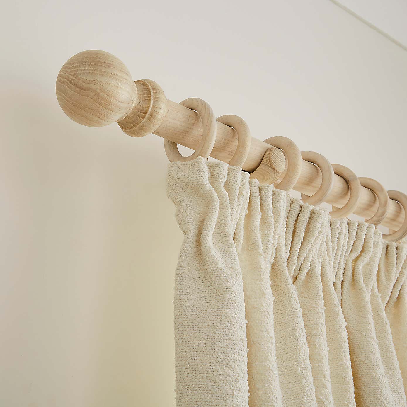 Churchgate Tilton Wooden Curtain Pole with Rings