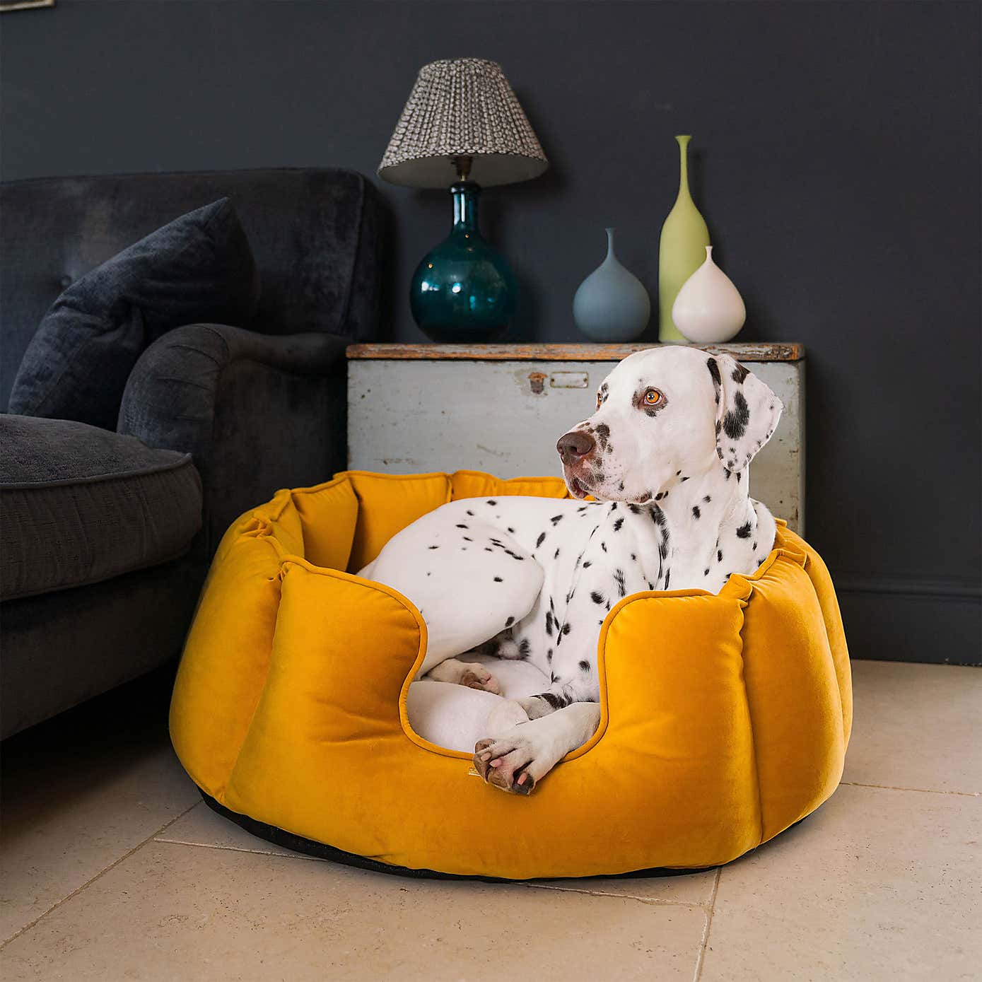 Lords and Labradors Velvet High Wall Dog Bed