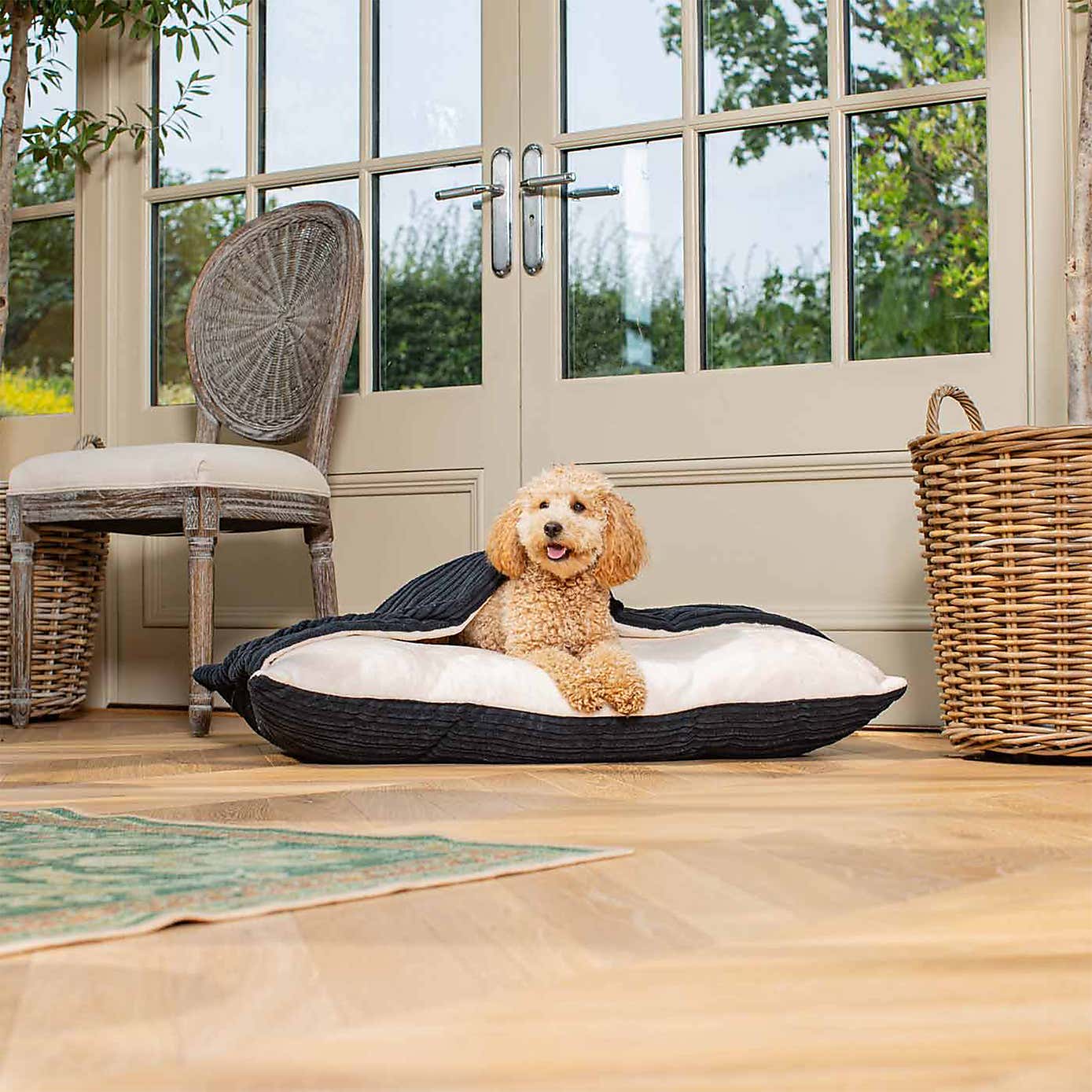 Lords and Labradors Essentials Sleepy Burrow Dog Bed