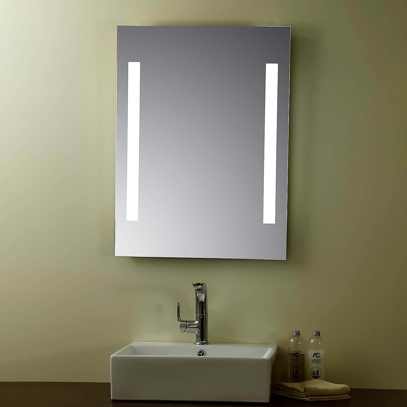 Henbury Illuminated Mirror