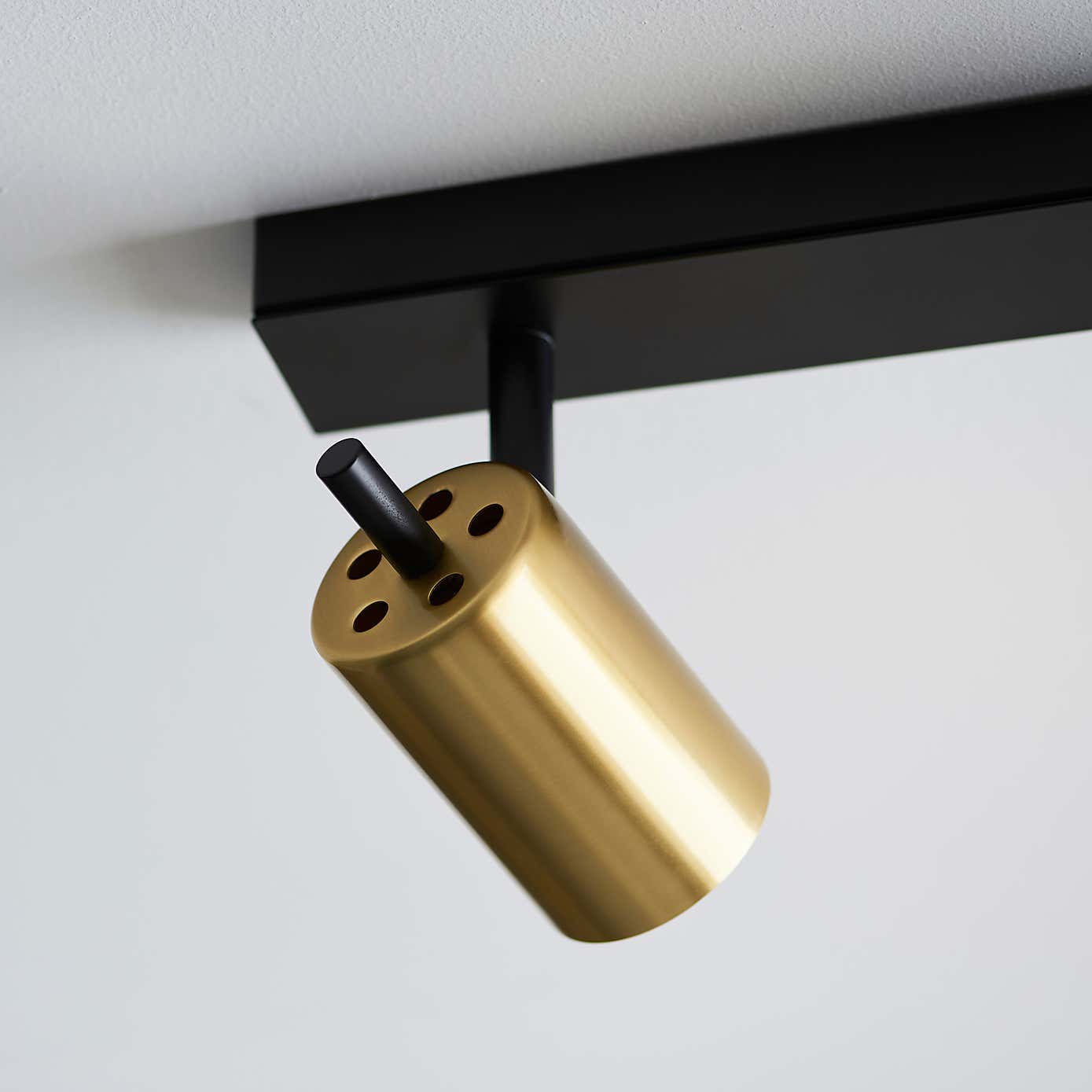 Carter 4 Light Spotlight