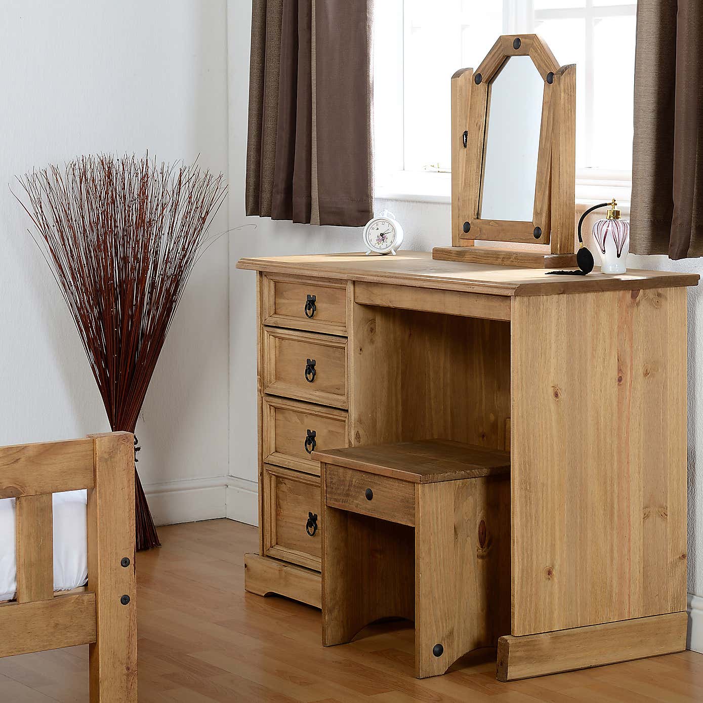 Corona Dressing Table