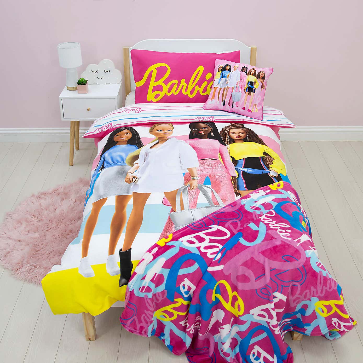 Barbie Unboxed Reversible Single Duvet Cover & Pillowcase Set