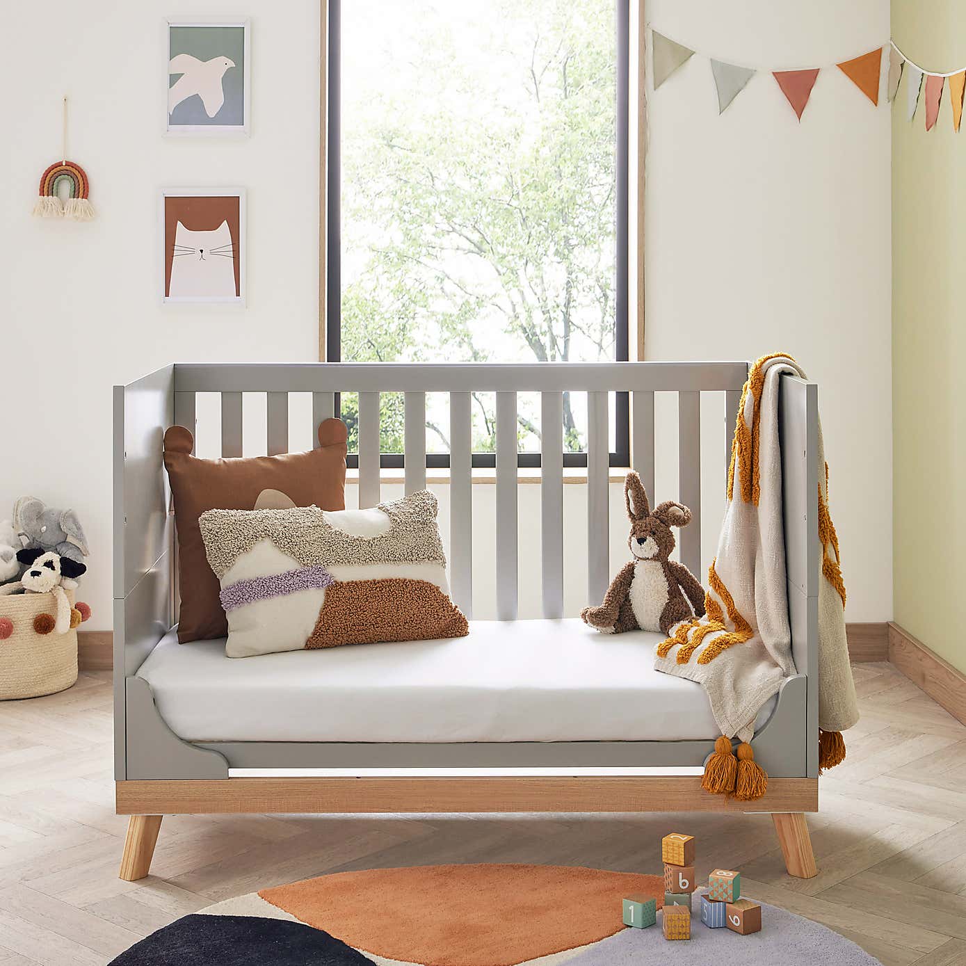Babymore Mona Mini Cot Bed