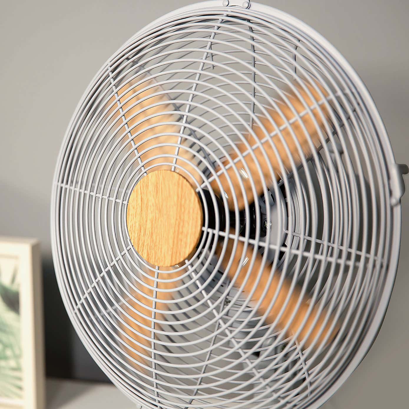 Russell Hobbs Scandi Style 12 Inch Desk Fan