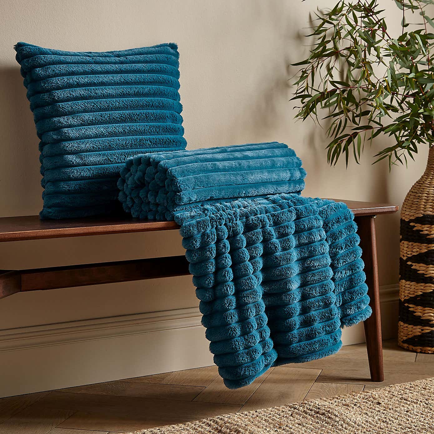 Cosy Ribbed Throw 130cm x 170cm