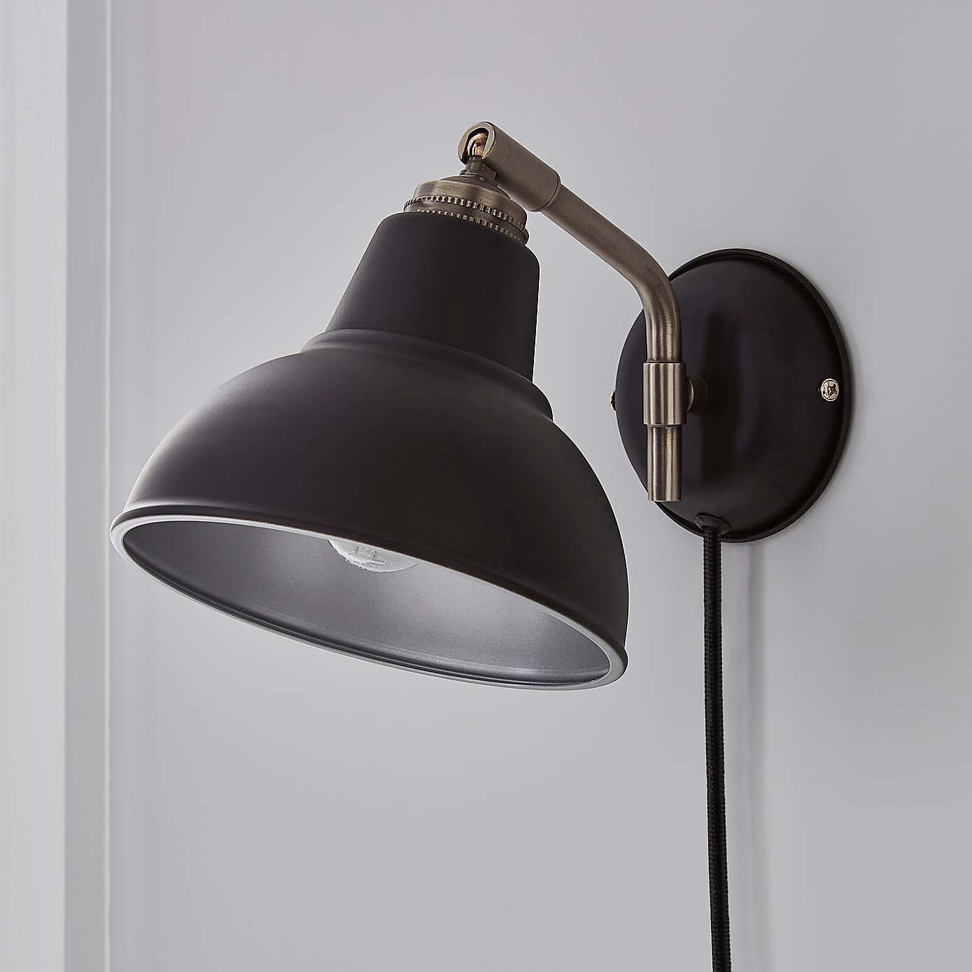 Bradwell Easyfit Plug-in Wall Light