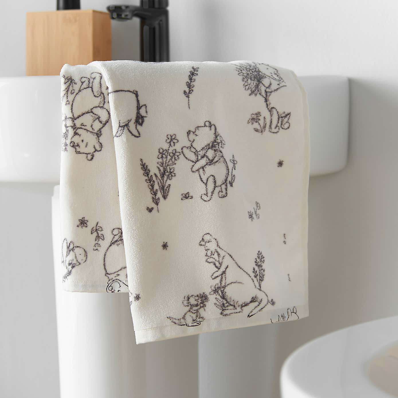 Disney Winnie the Pooh Cotton Towel