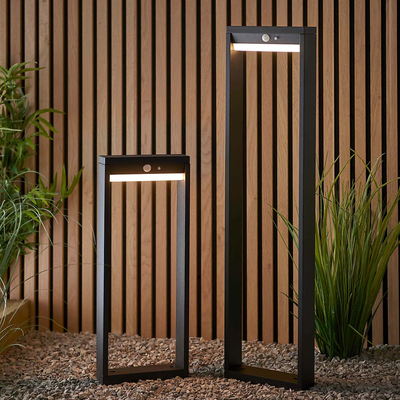Vogue Callen 80cm Outdoor Solar PIR Floor Light