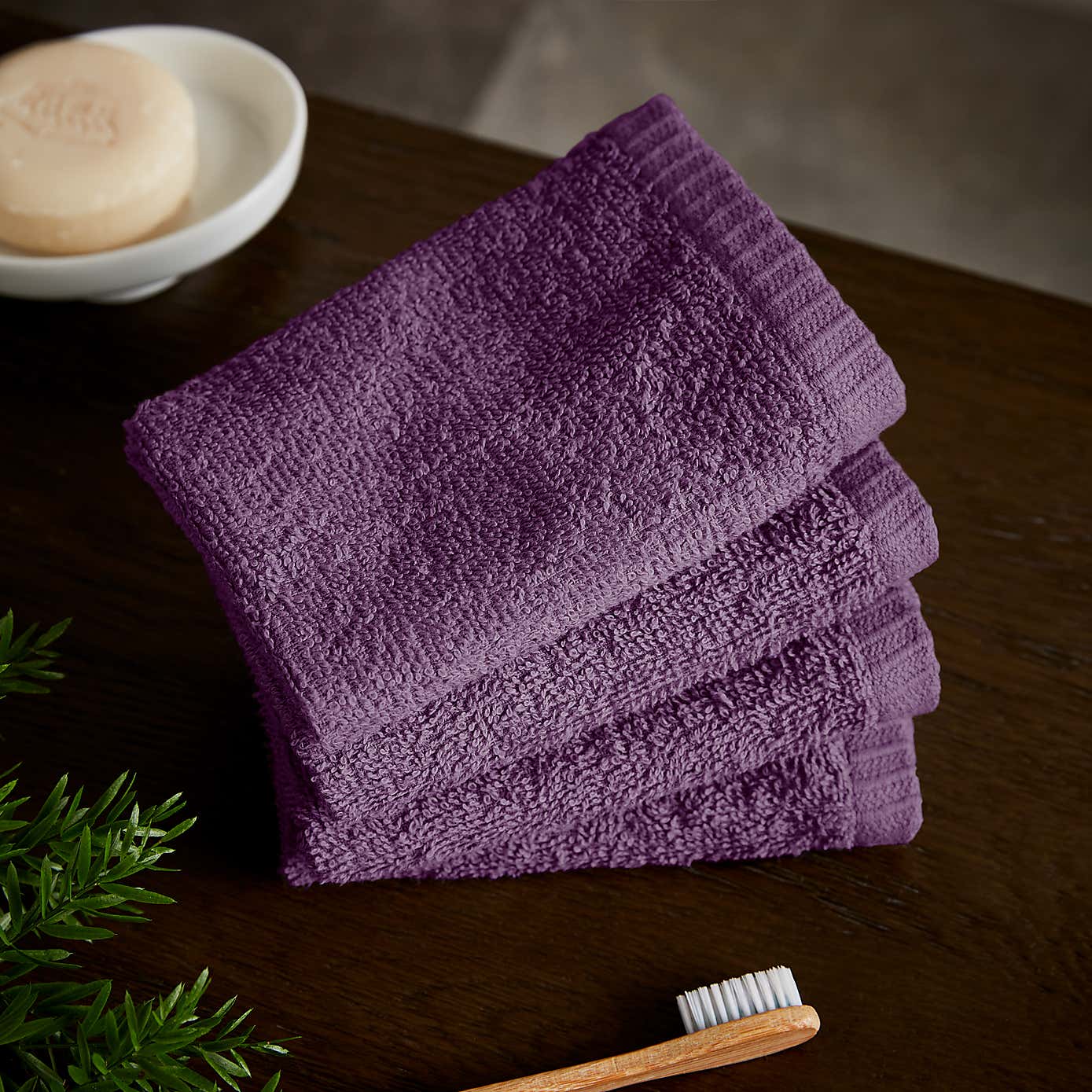 Set of 4 Catherine Lansfield Quick Dry Face Cloths