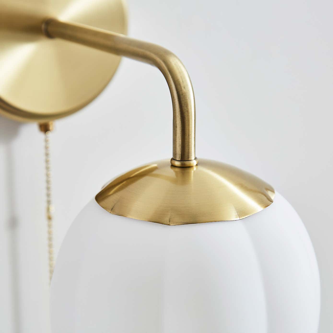 Frosted Tulip Ribbed Wall Light