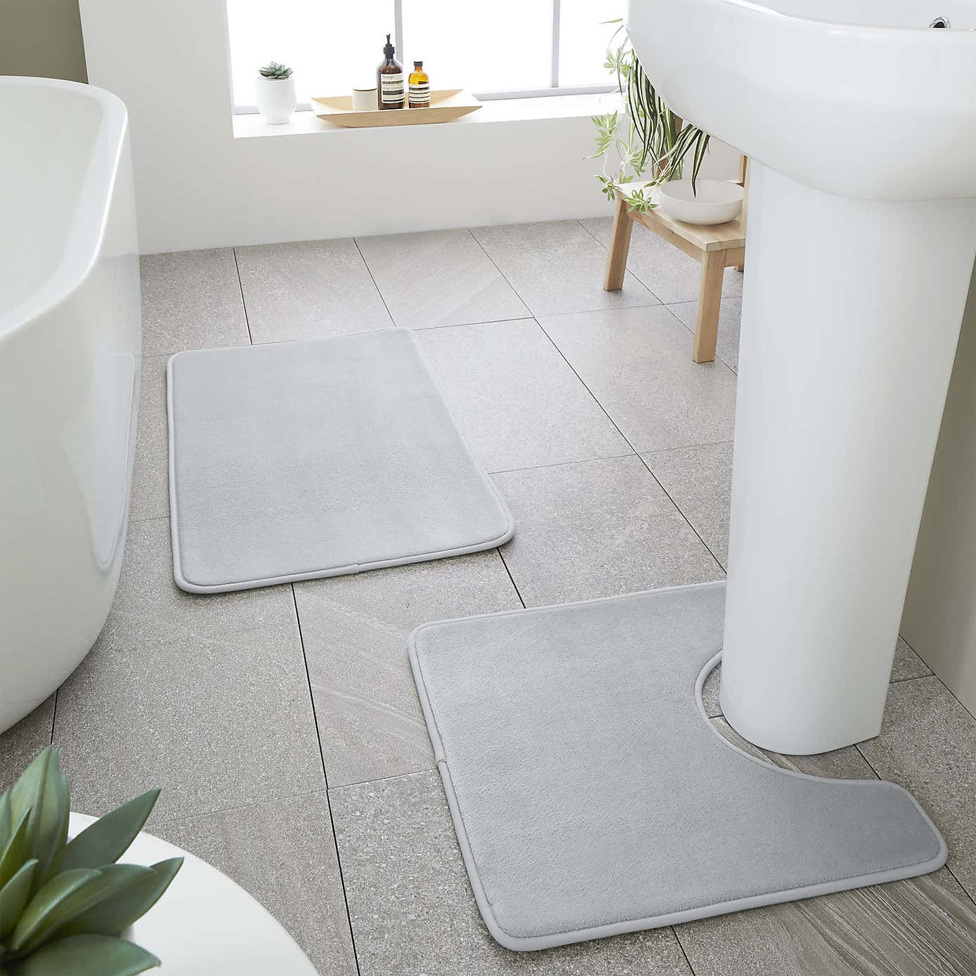 Catherine Lansfield Anti Bacterial Memory Foam Bath Mat and Pedestal Mat