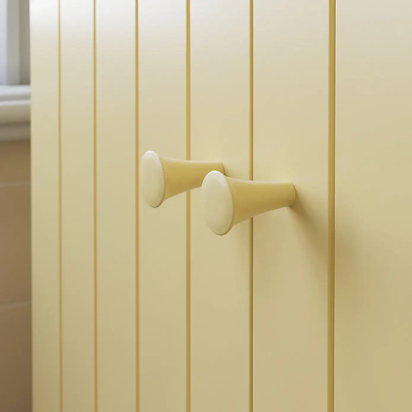 Scallop Under Sink Unit