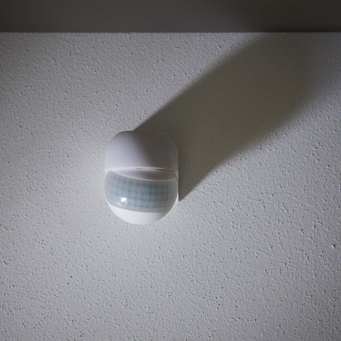 Black PIR Sensor Outdoor Wall Light