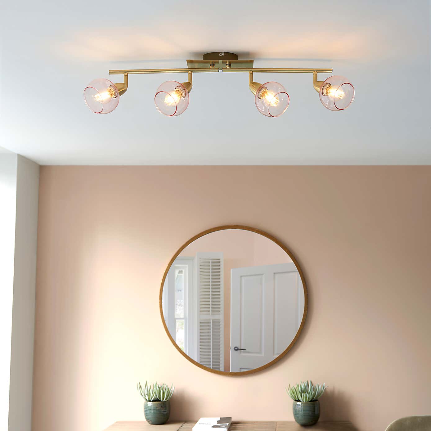 Tia 4 Light Spotlight Bar