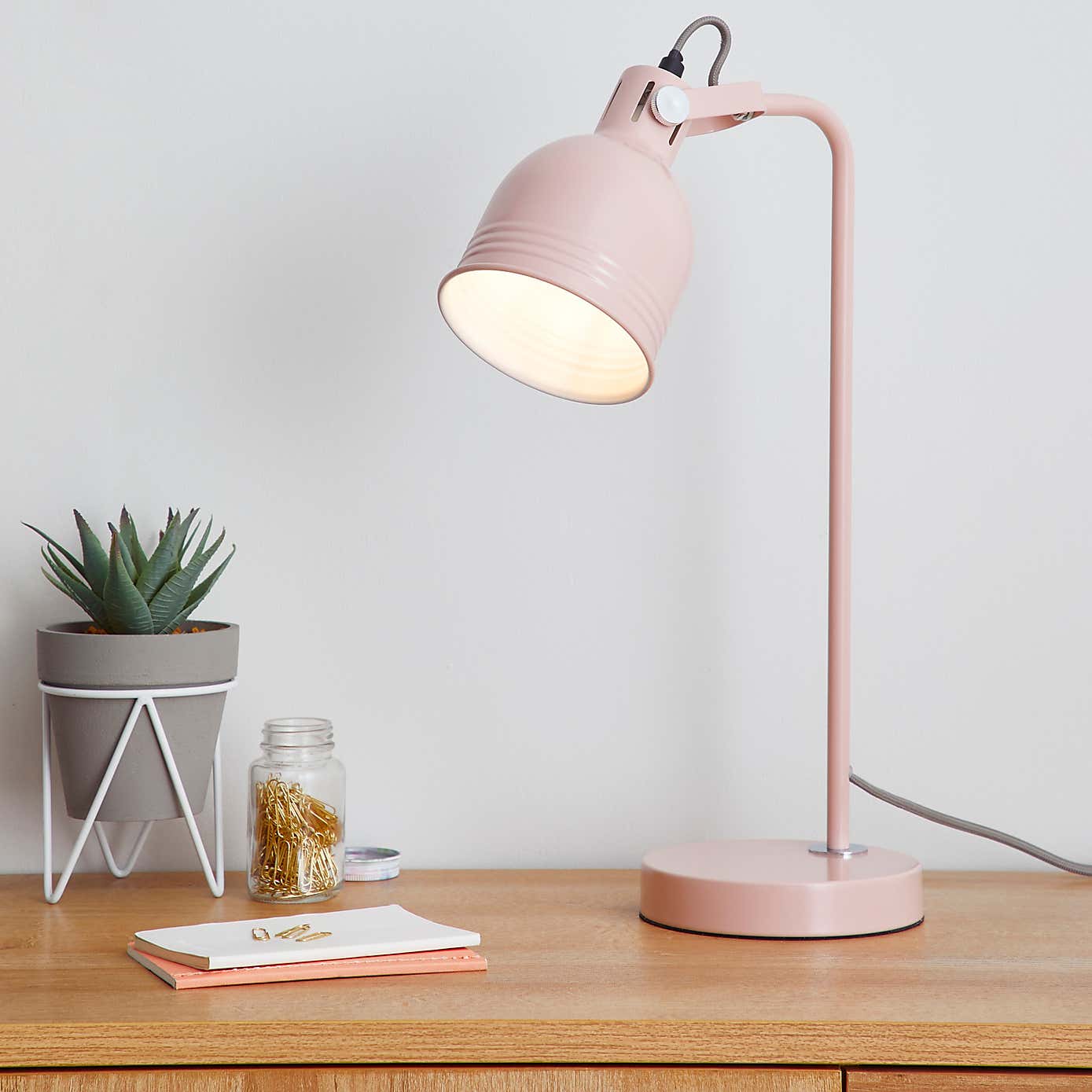 Issac Desk Lamp