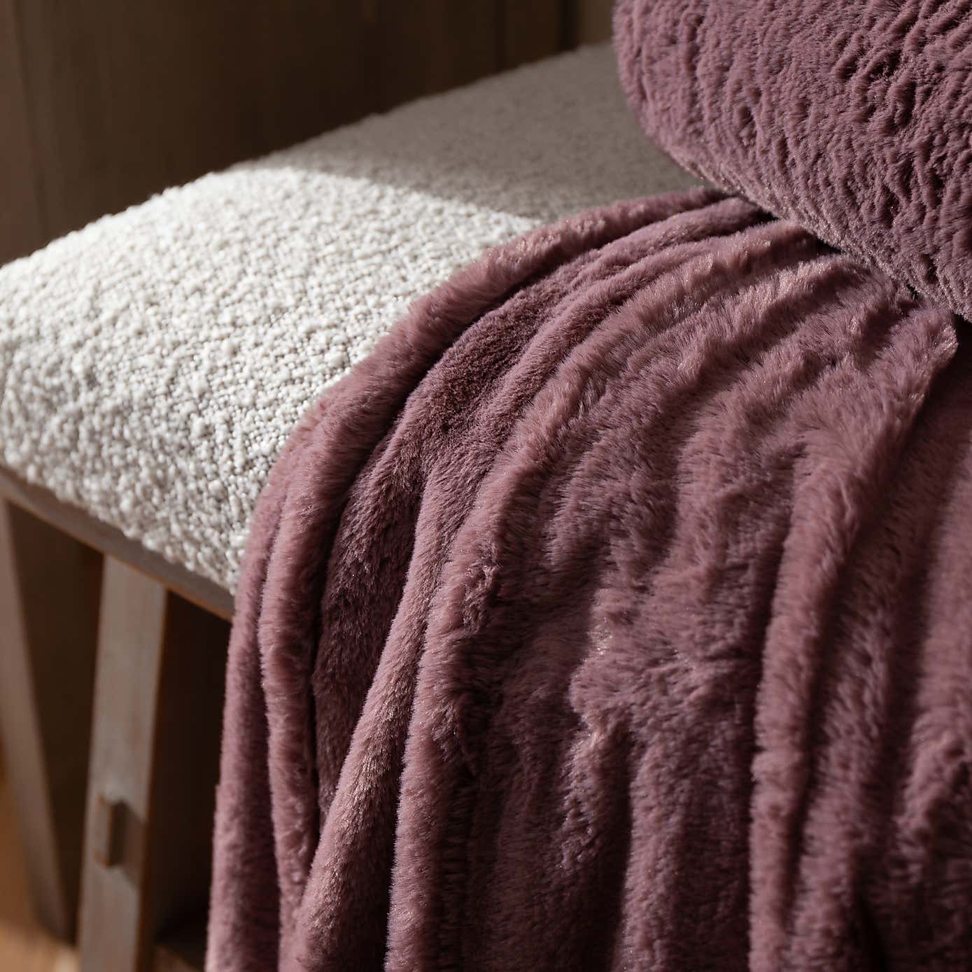 Kallu Faux Fur Throw