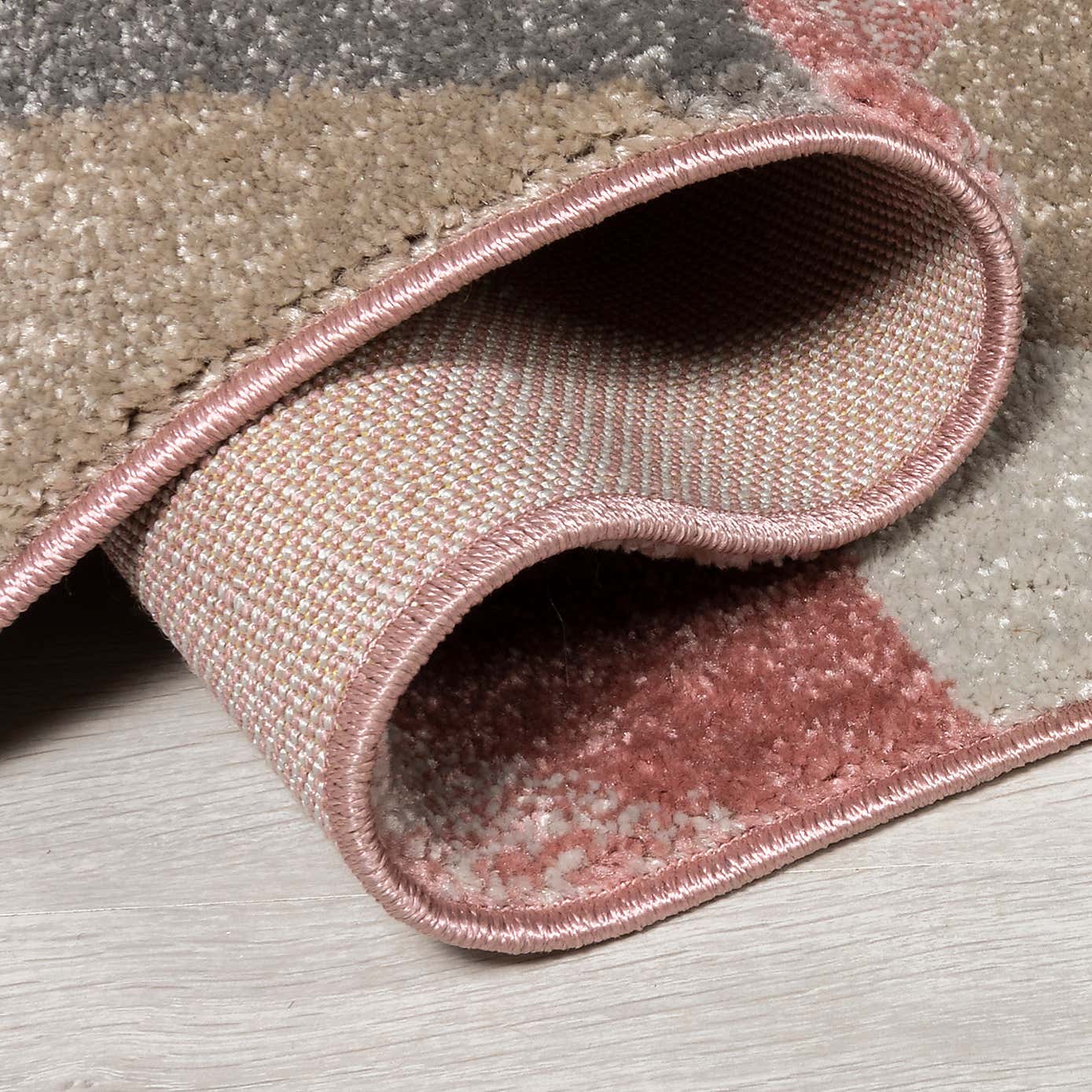 Hand Carved Aurora Geometric Rug