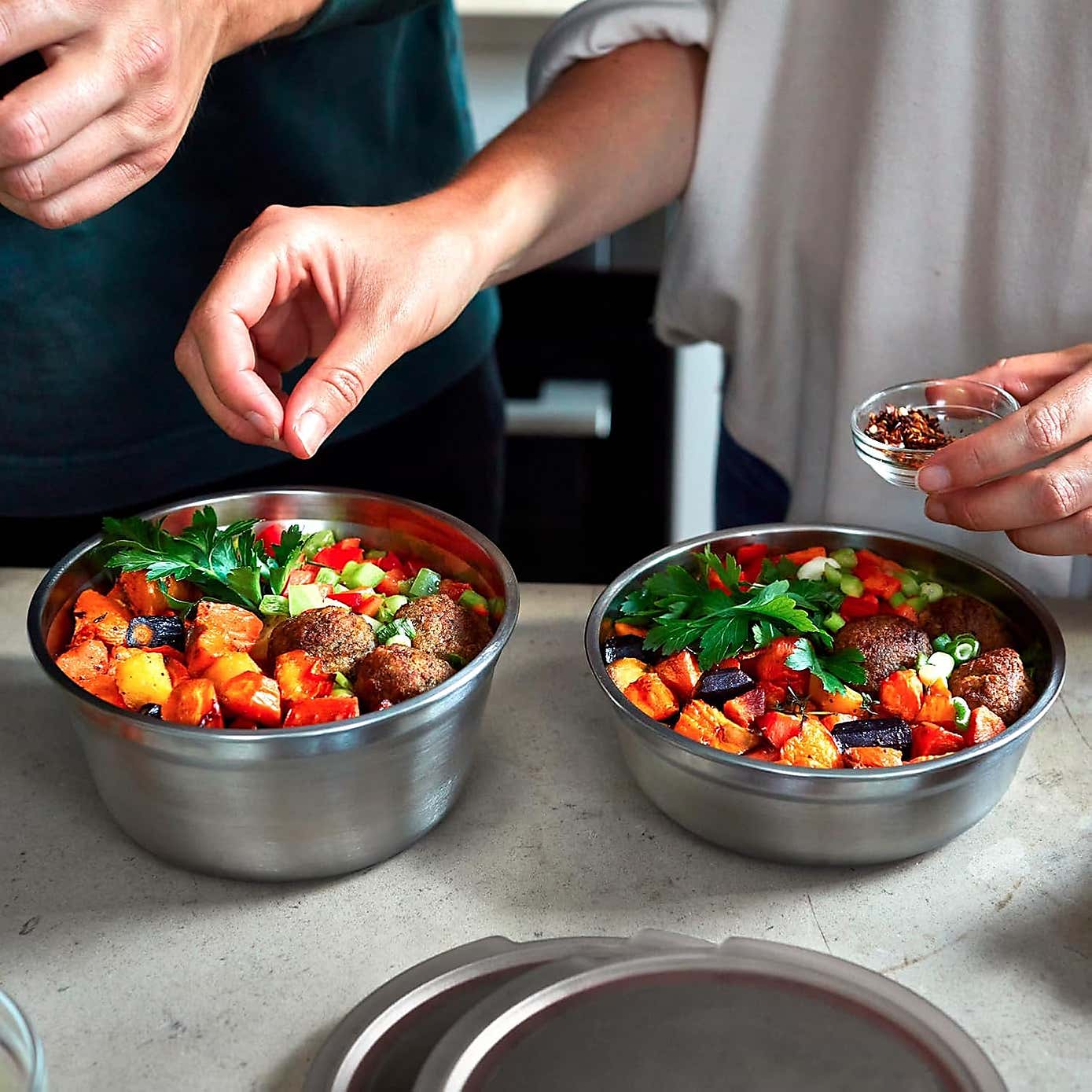 Black and Blum Steel Food Bowl