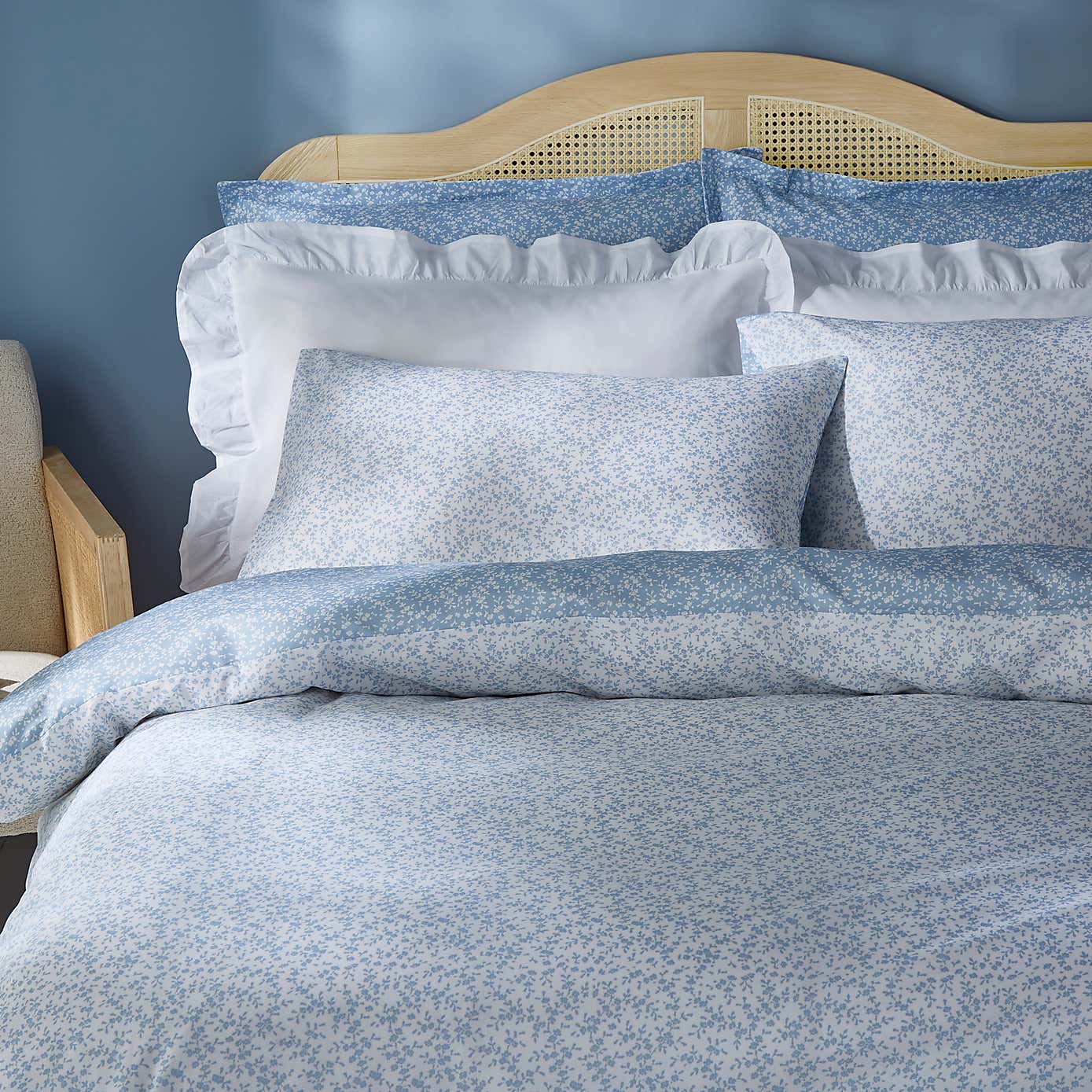 Annie Floral 144 Thread Count Cotton Reversible Duvet Cover & Pillowcase Set