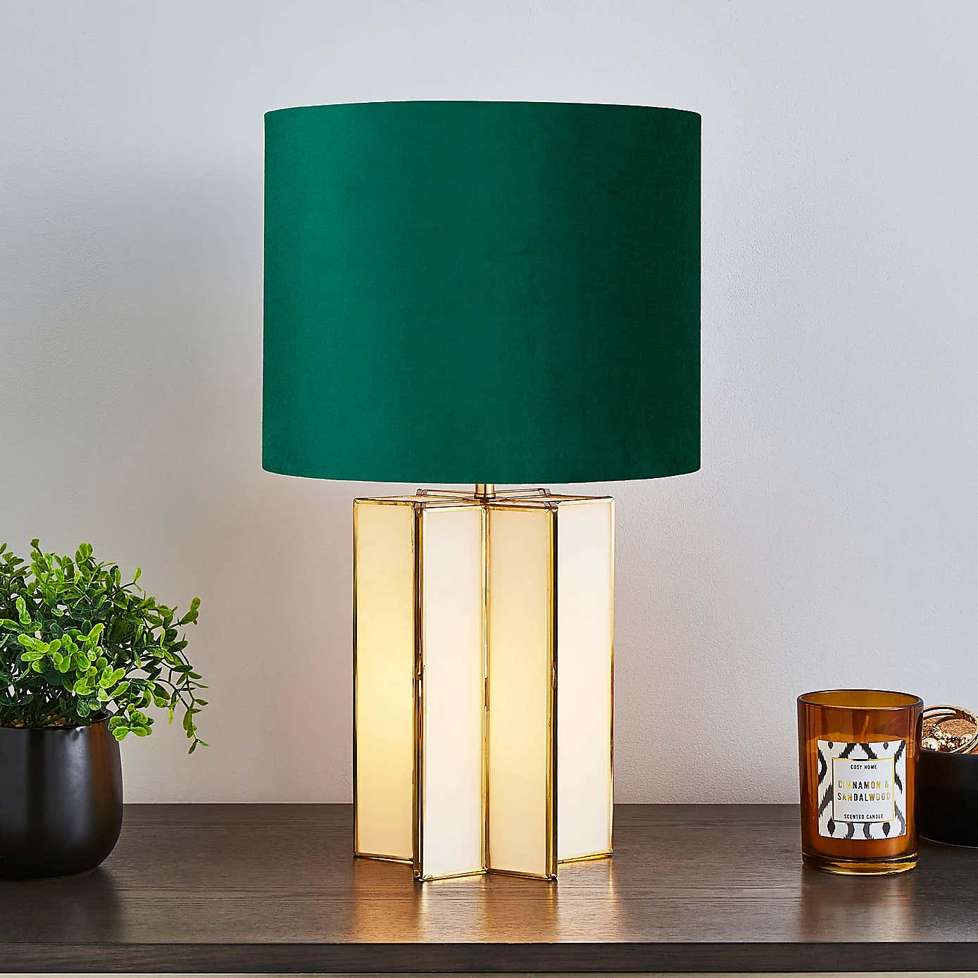 Virgo Green Star Glass Table Lamp