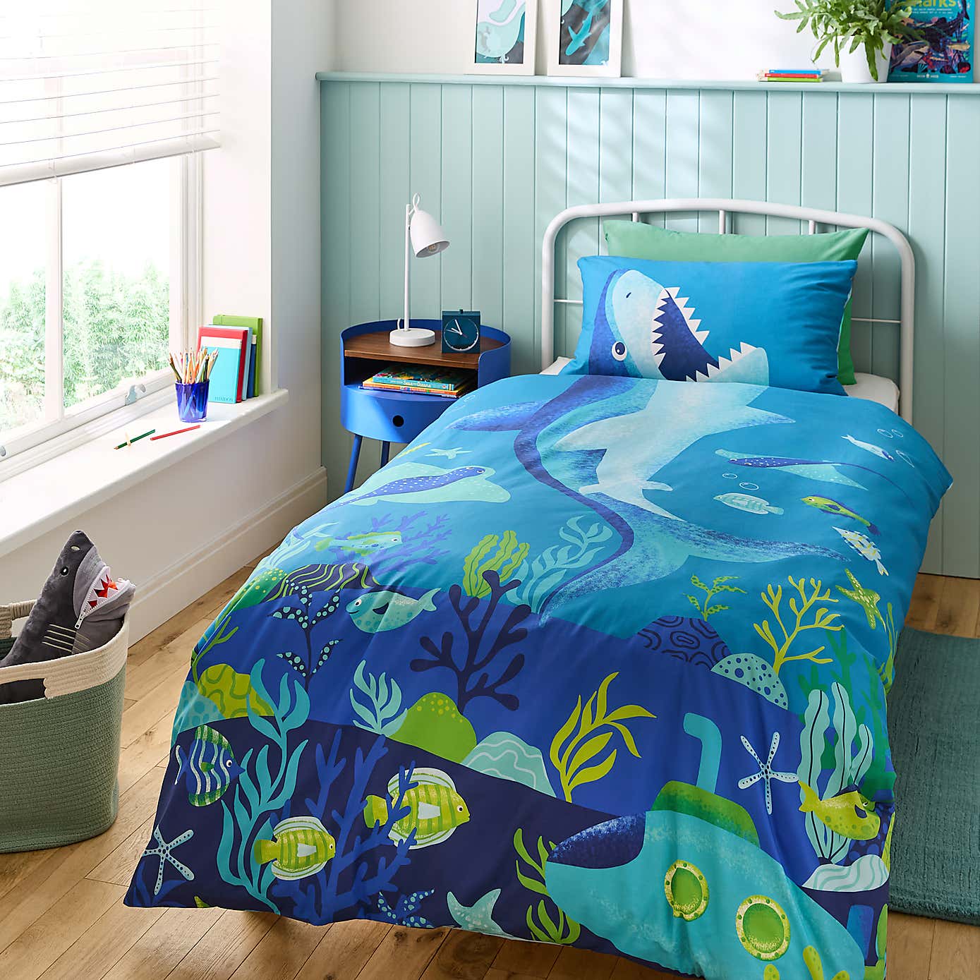 Snappy Shark Reversible Duvet Cover and Pillowcase Set
