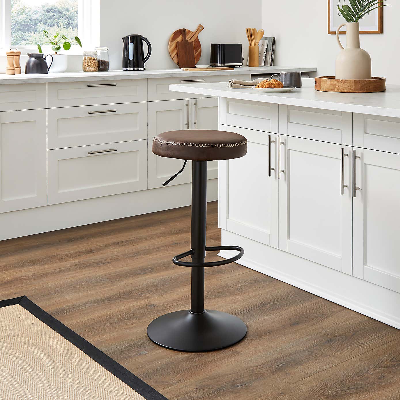Venice Round Bar Stool