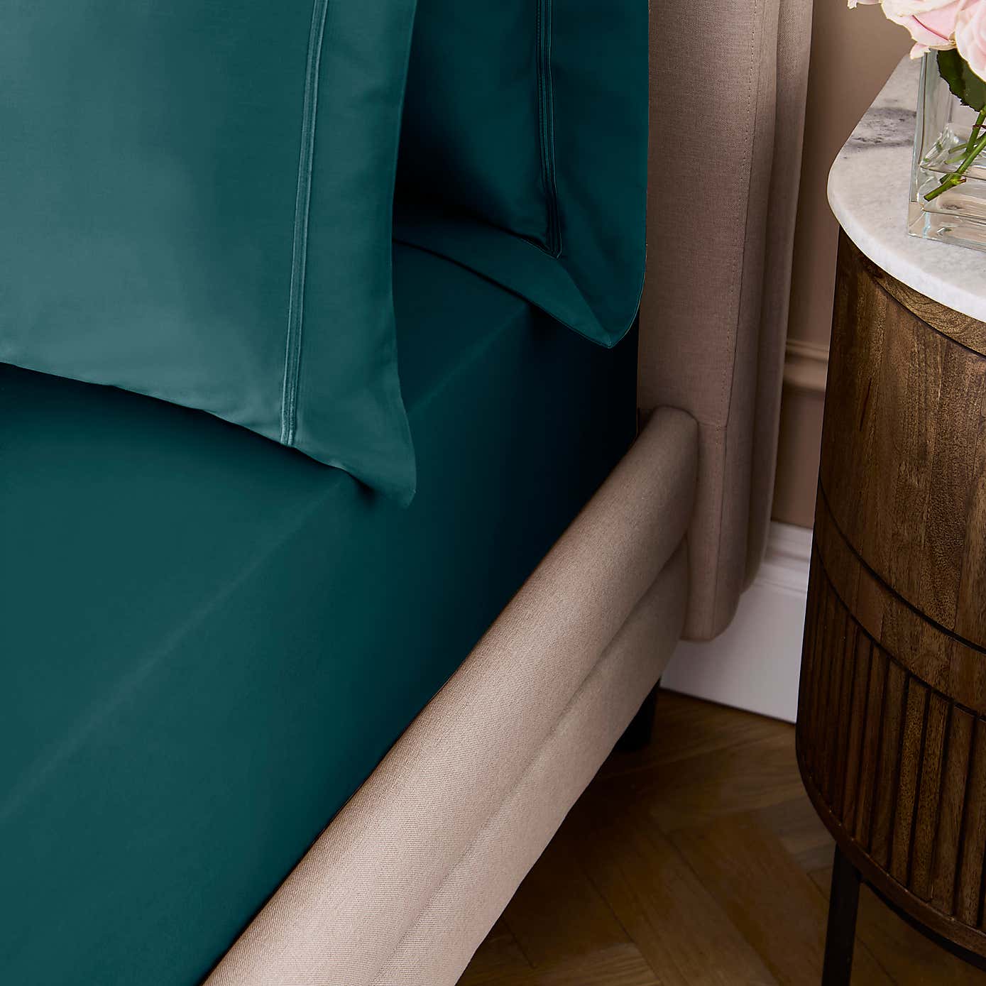 Dorma Cotton Sateen 800 Thread Count Fitted Sheet