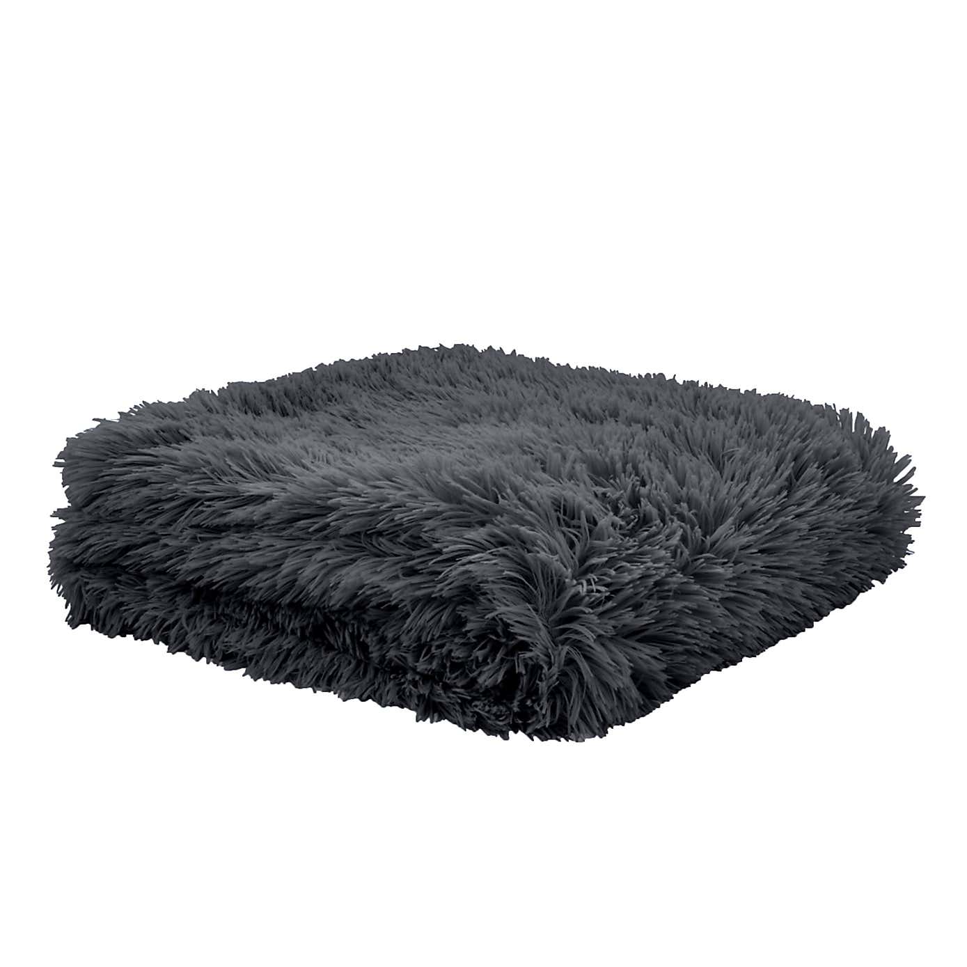 Cuddly Faux Fur Throw 150cm x 200cm