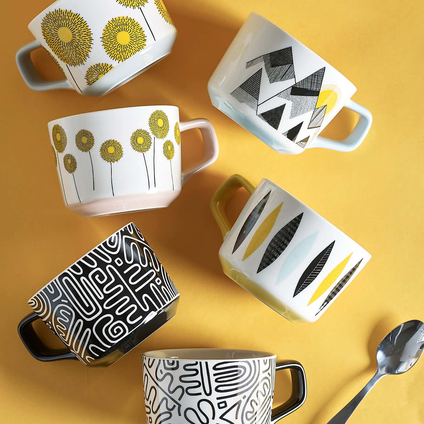 Set of 2 MissPrint Mountain And Feathers Mugs