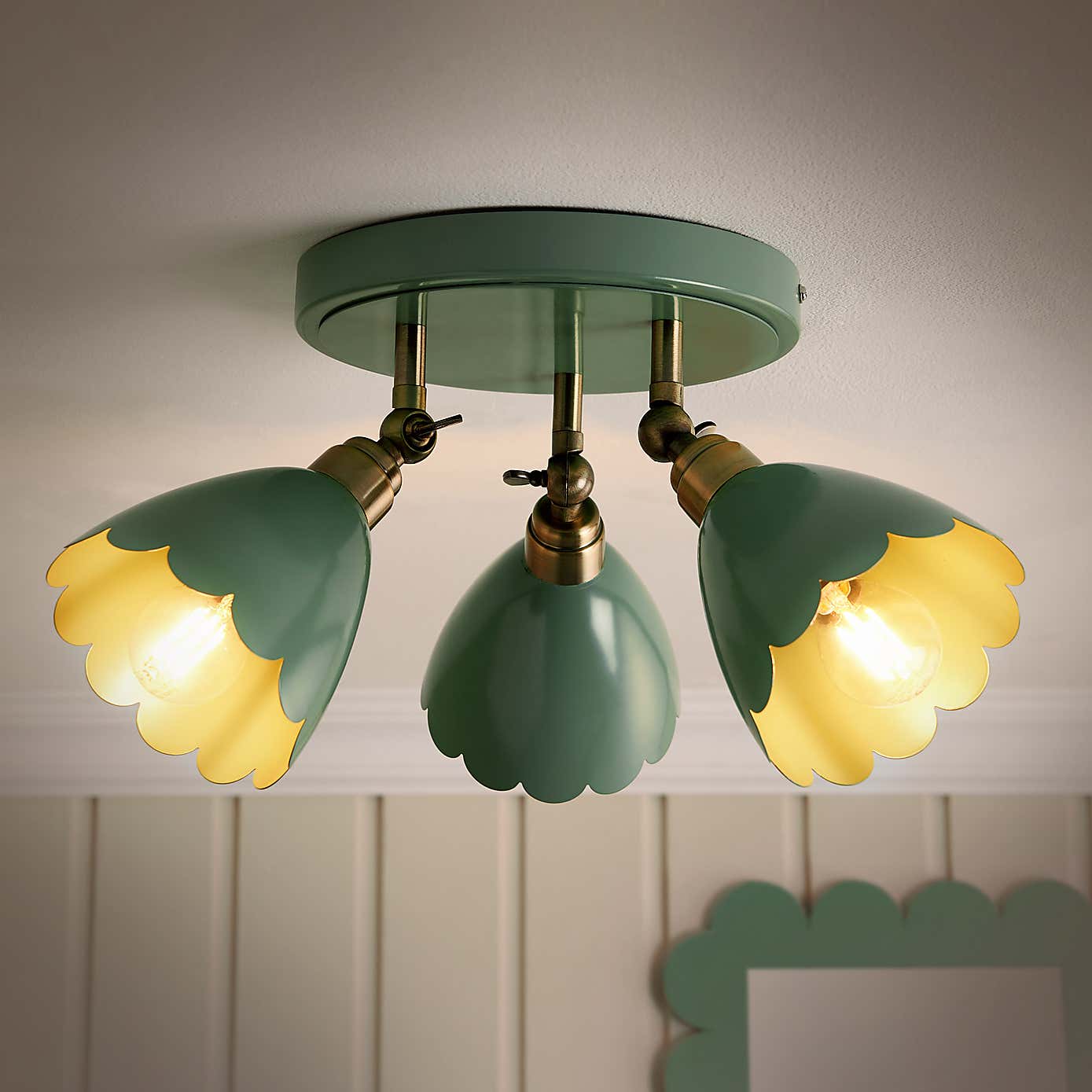 Remi Scalloped 3 Light Adjustable Spotlight