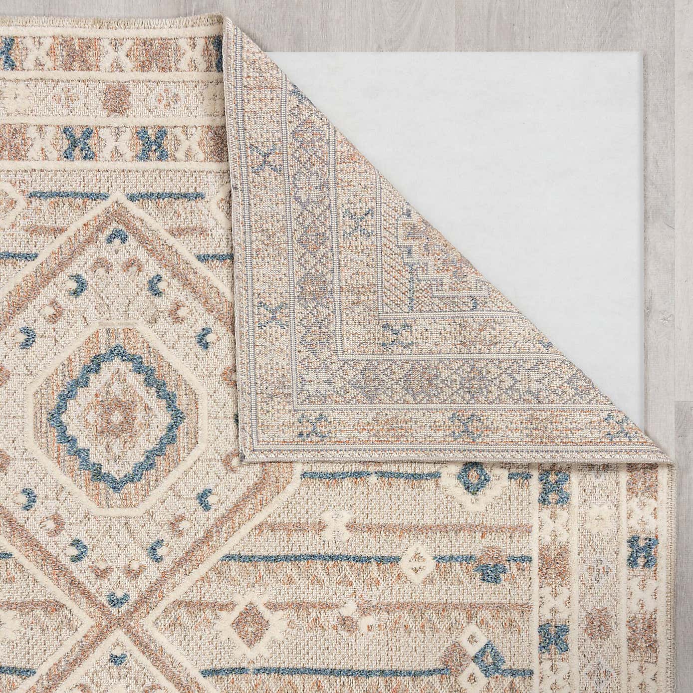 Elessia Traditional Washable Rug