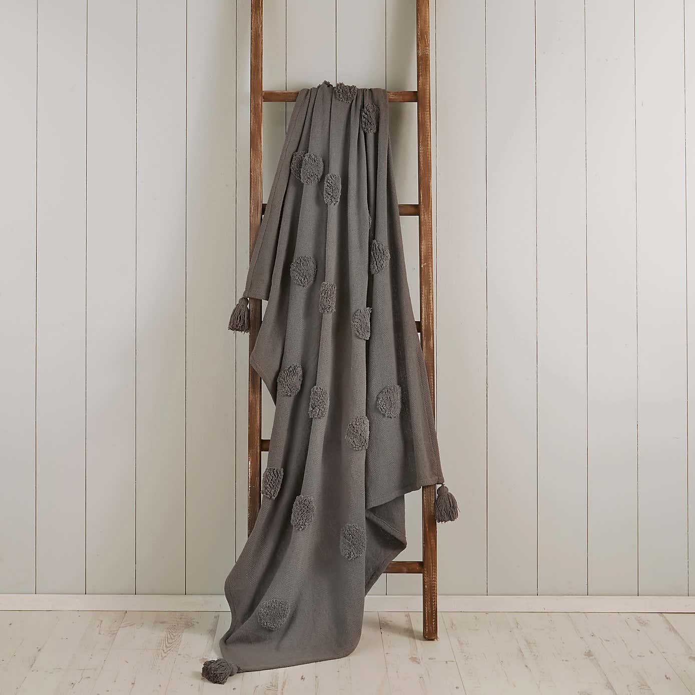 Grey Polka Tufted Throw
