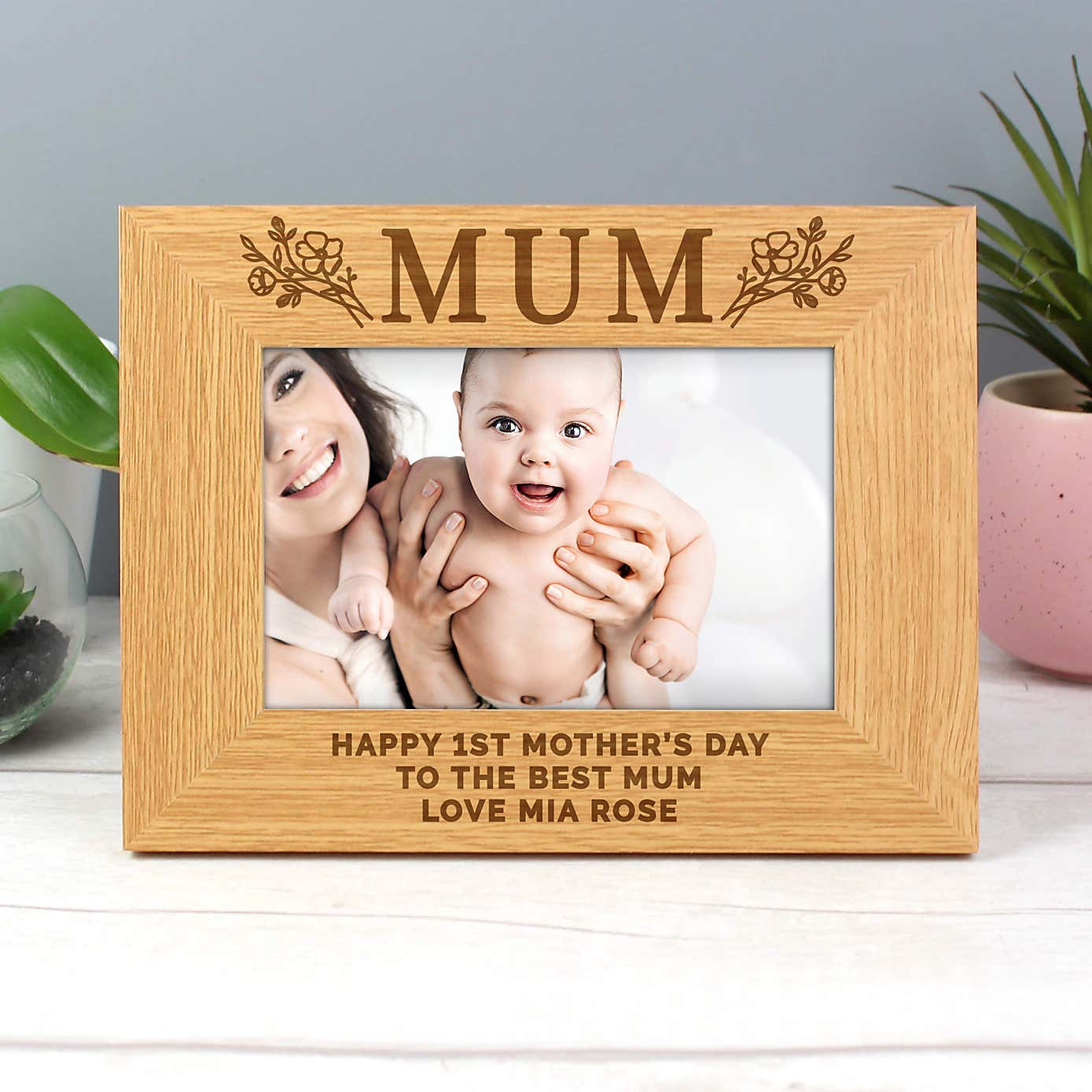 Personalised Floral Mum Oak Effect Landscape Photo Frame