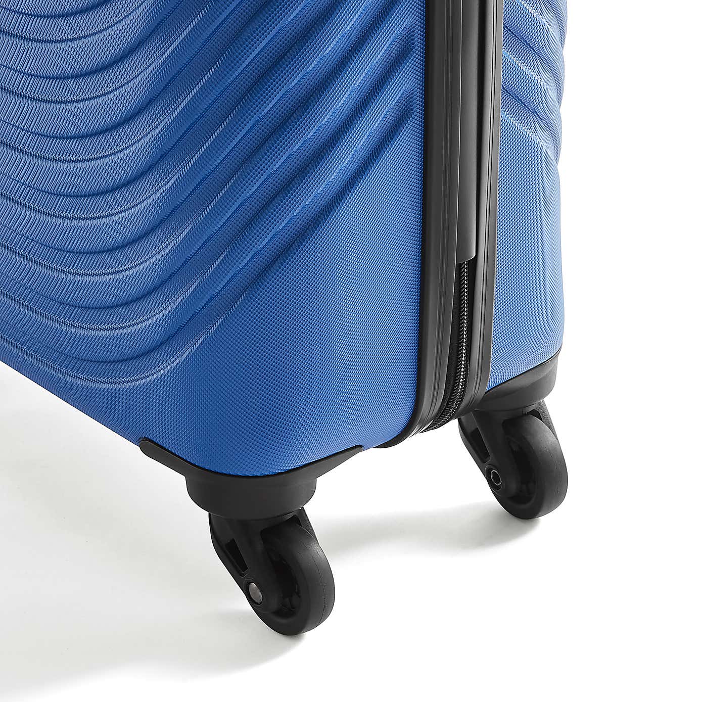 Elements Hard Shell Suitcase