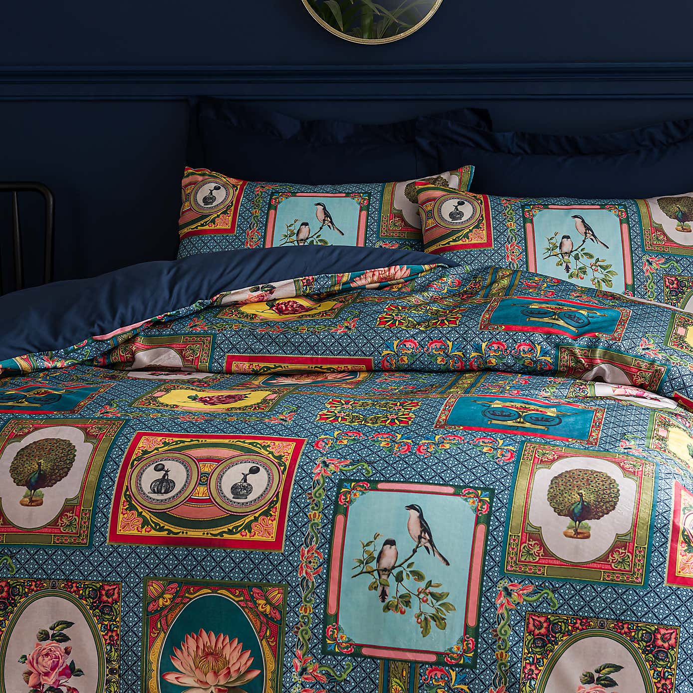 Merchants Bazaar Duvet Cover & Pillowcase Set