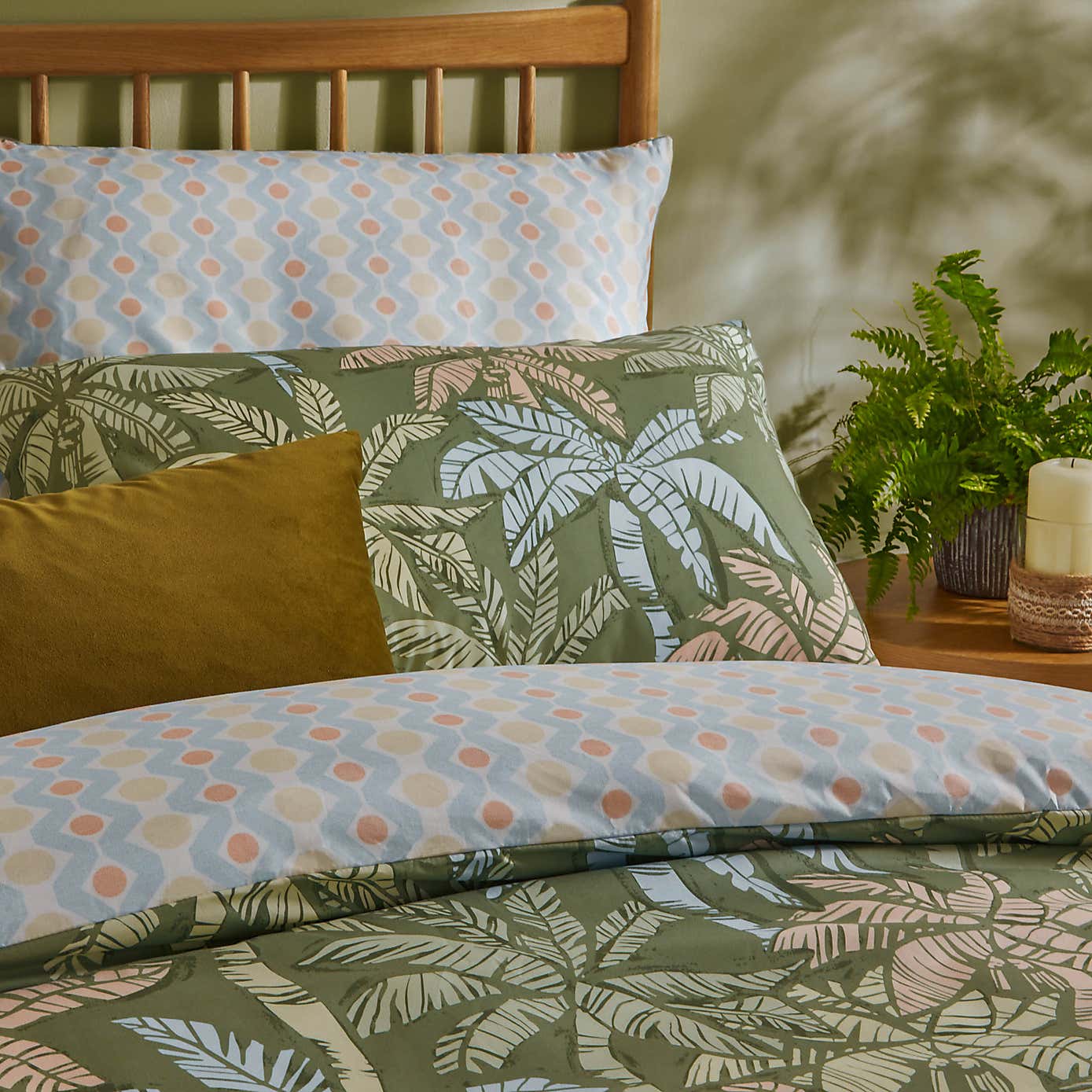 Duvet Day Kentia Reversible Duvet Cover & Pillowcase Set