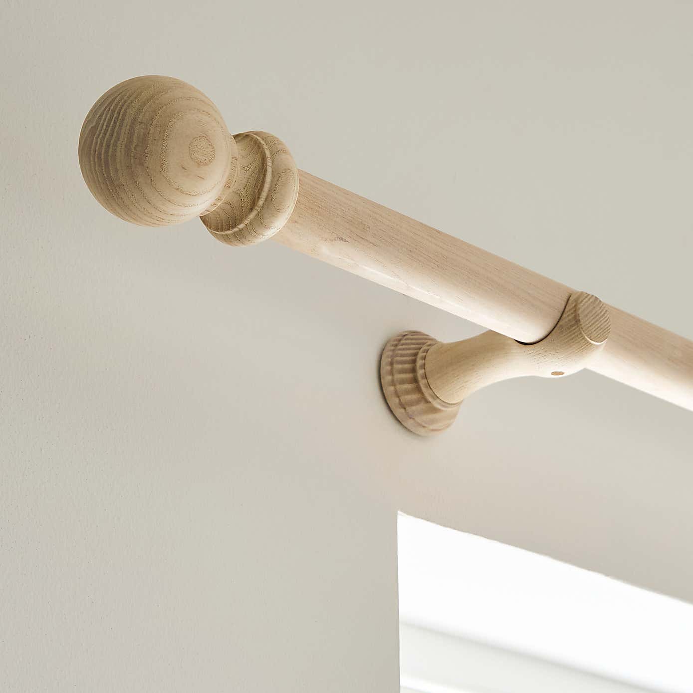 Churchgate Tilton Wooden Curtain Pole with Rings