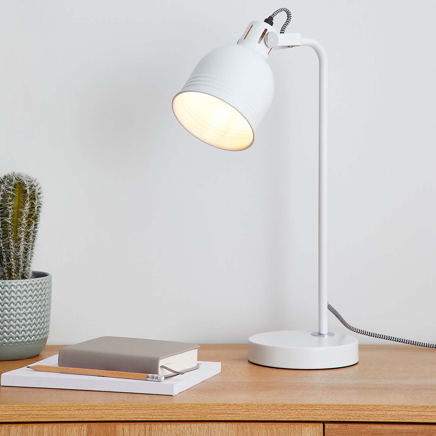 Issac Desk Lamp