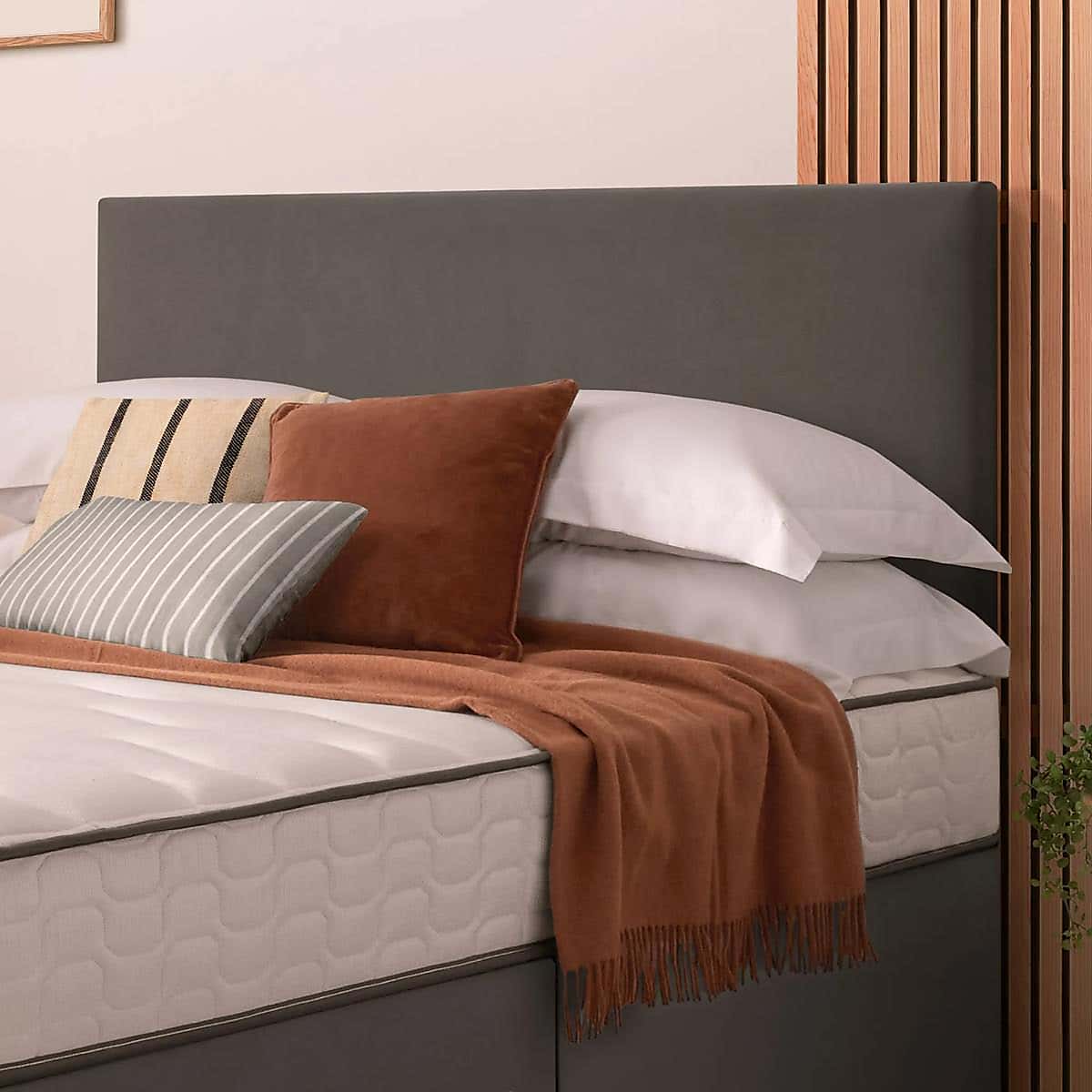 Silentnight 2 Drawer Divan Bed With Velvet Paris Headboard