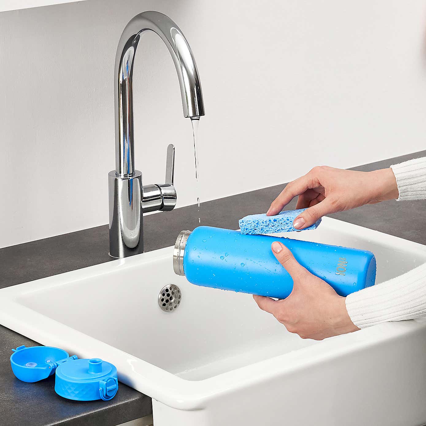 Ion8 Leak Proof Vacuum Insulated Water Bottle, 920ml