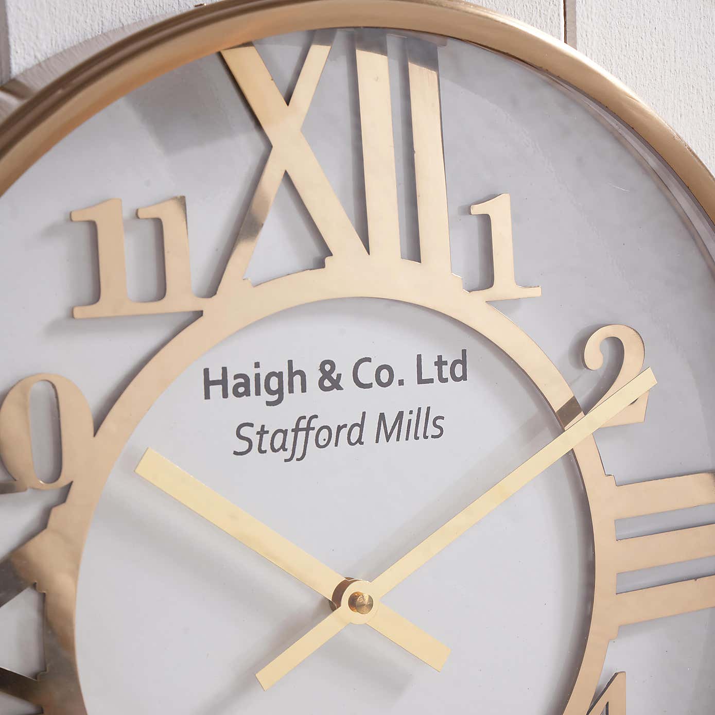 Feature Numerals Wall Clock