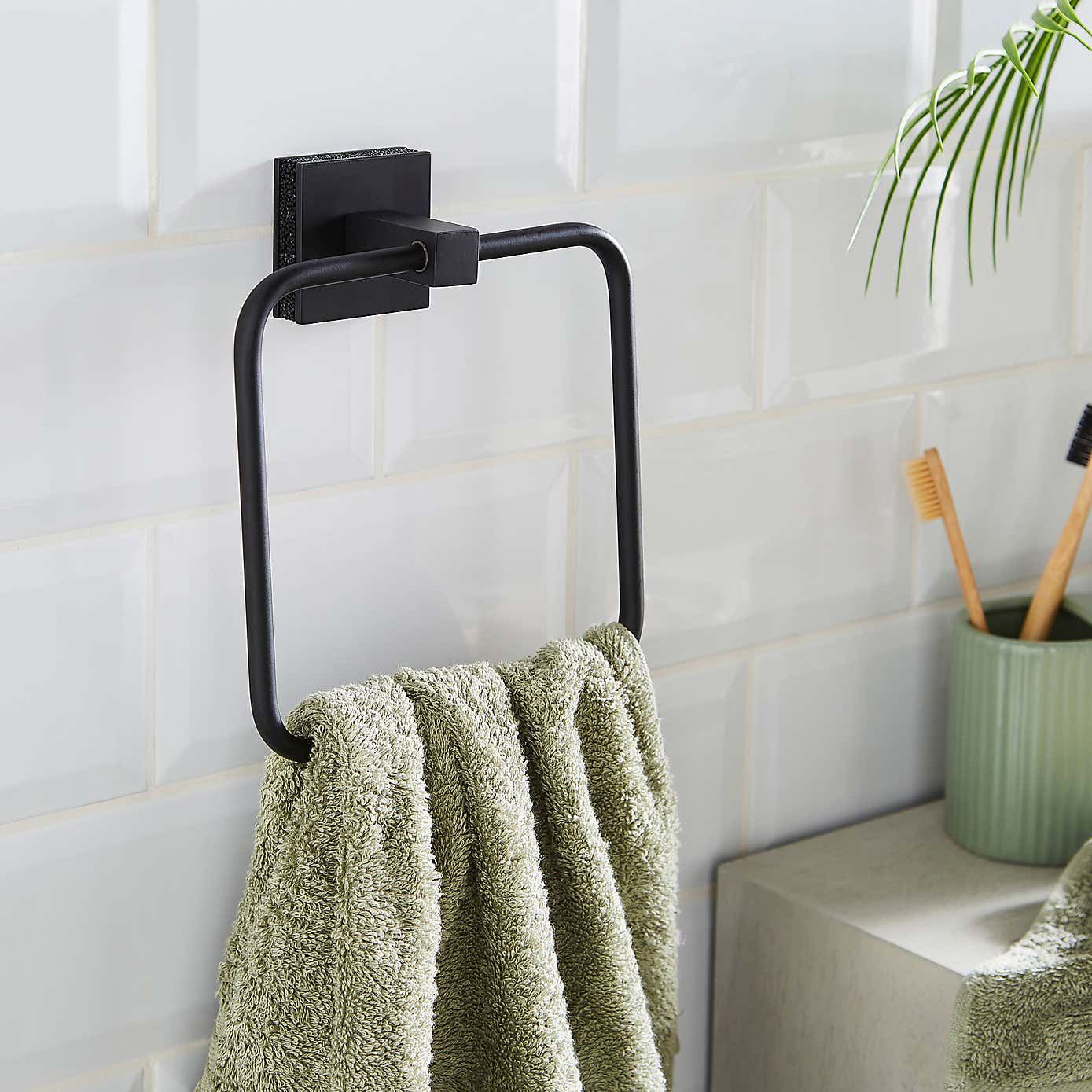 Sparkle Black Square Towel Ring