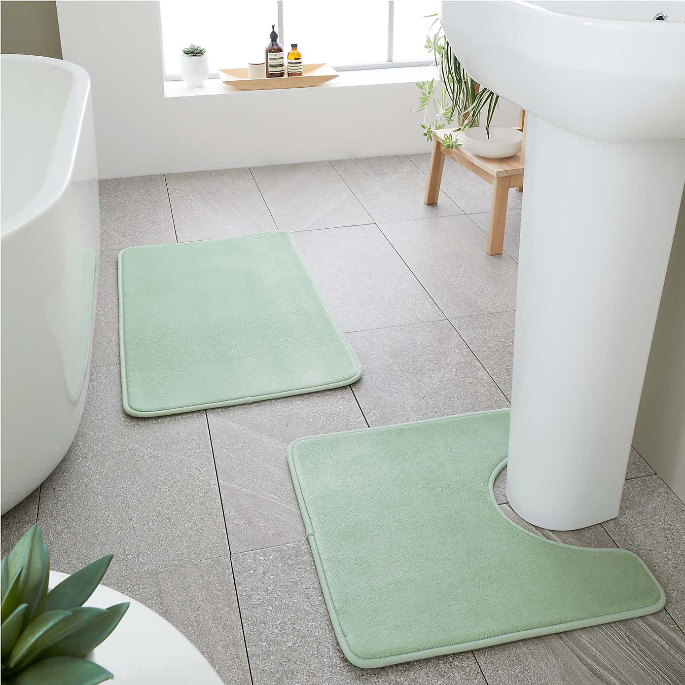 Catherine Lansfield Anti Bacterial Memory Foam Bath Mat and Pedestal Mat